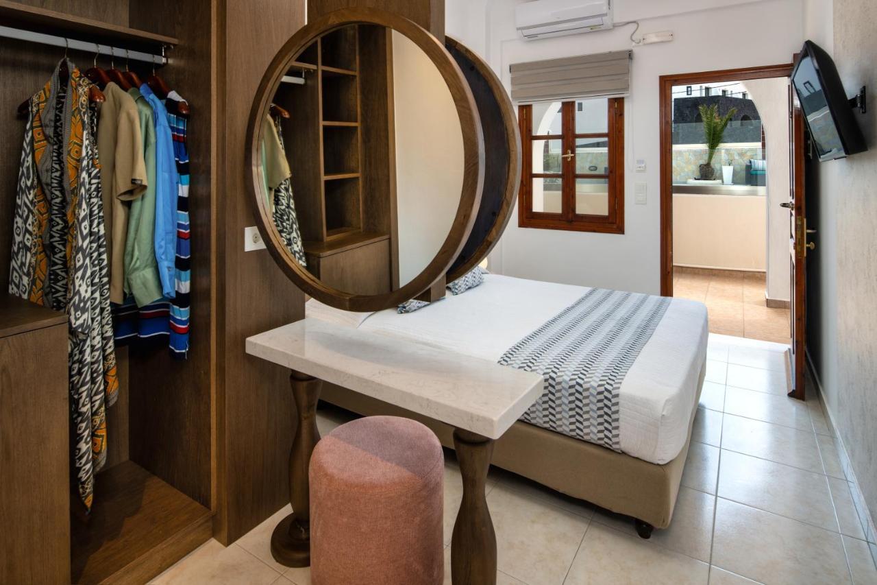 Astir Thira Hotel Fira  Ngoại thất bức ảnh